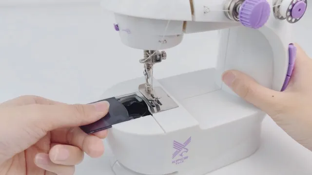 KPCB Tech FHSM-201 Mini Sewing Machine Review image 8