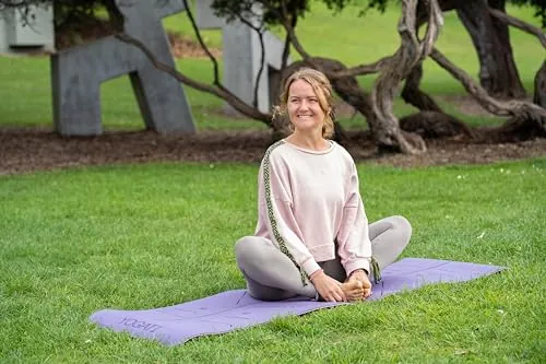 YOGATI Yoga Mat Review: Alignment Yoga Mat Analysis image 6
